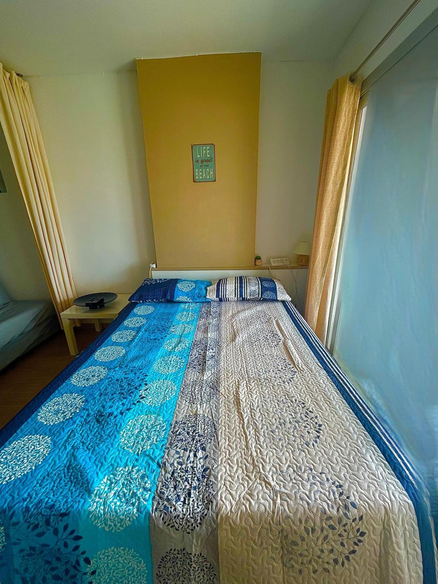 A Perte De Vue Linge De Maison Fourni *